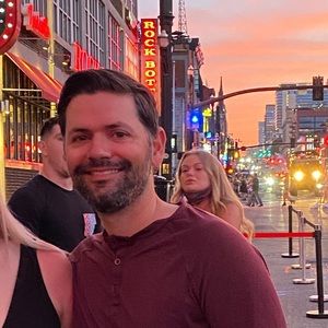 Meet your Posher, Gregory